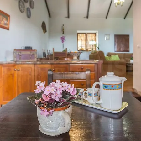 Canarian Farm With Pool Los Paredones Country house Vergara