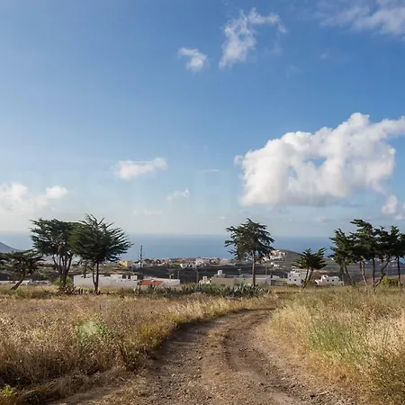 Country house Canarian Farm With Pool Los Paredones